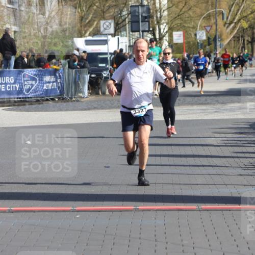 12.04.2026 - 45. Internationalen Wilhelmsburger Insellauf Strokosch-Dieckow http://msf.ph/oto/9452095 12.04.2026 10:33:27 Ziel 3708, 4322, 3327 meine-sportfotos.de