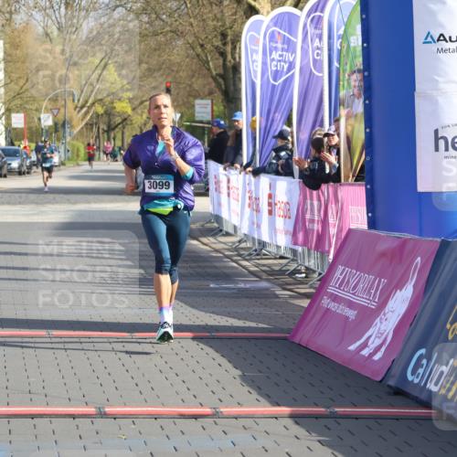 12.04.2026 - 45. Internationalen Wilhelmsburger Insellauf Strokosch-Dieckow http://msf.ph/oto/9452127 12.04.2026 10:21:43 Ziel 2127, 3099 meine-sportfotos.de