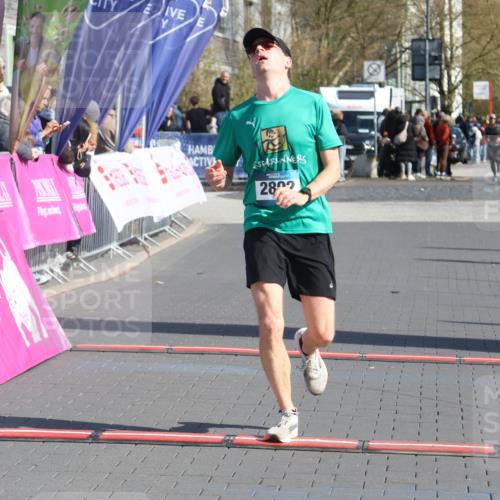 12.04.2026 - 45. Internationalen Wilhelmsburger Insellauf Strokosch-Dieckow http://msf.ph/oto/9452135 12.04.2026 10:33:37 Ziel 2892 meine-sportfotos.de