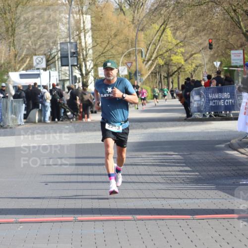 12.04.2026 - 45. Internationalen Wilhelmsburger Insellauf Strokosch-Dieckow http://msf.ph/oto/9452150 12.04.2026 10:21:55 Ziel 2253 meine-sportfotos.de