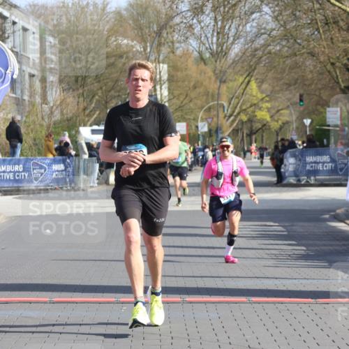 12.04.2026 - 45. Internationalen Wilhelmsburger Insellauf Strokosch-Dieckow http://msf.ph/oto/9452229 12.04.2026 10:22:19 Ziel 3930, 3317 meine-sportfotos.de