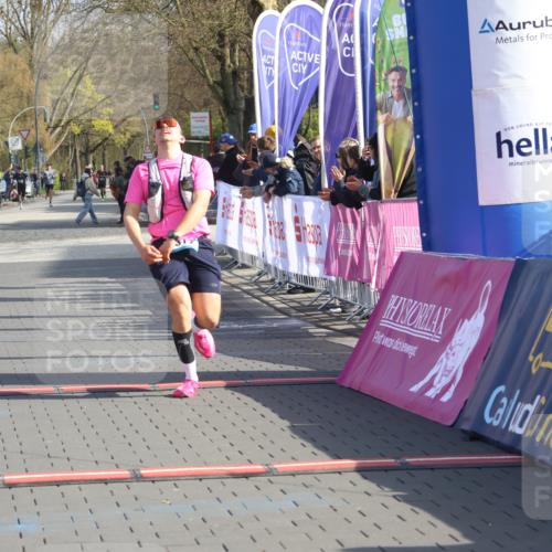 12.04.2026 - 45. Internationalen Wilhelmsburger Insellauf Strokosch-Dieckow http://msf.ph/oto/9452235 12.04.2026 10:22:20 Ziel 3930, 3317 meine-sportfotos.de