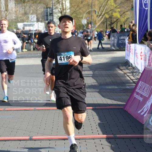 12.04.2026 - 45. Internationalen Wilhelmsburger Insellauf Strokosch-Dieckow http://msf.ph/oto/9452236 12.04.2026 10:34:17 Ziel 2504, 4196, 5238, 5239, 5294 meine-sportfotos.de