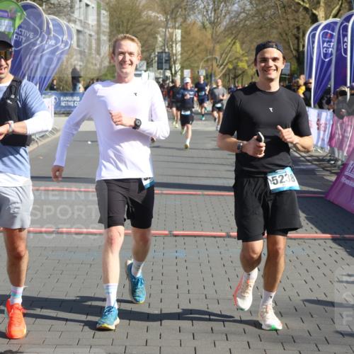 12.04.2026 - 45. Internationalen Wilhelmsburger Insellauf Strokosch-Dieckow http://msf.ph/oto/9452247 12.04.2026 10:34:21 Ziel 4196, 5238, 5239, 5294, 3841 meine-sportfotos.de