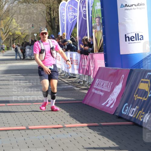 12.04.2026 - 45. Internationalen Wilhelmsburger Insellauf Strokosch-Dieckow http://msf.ph/oto/9452250 12.04.2026 10:22:21 Ziel 3930, 3317, 3771 meine-sportfotos.de