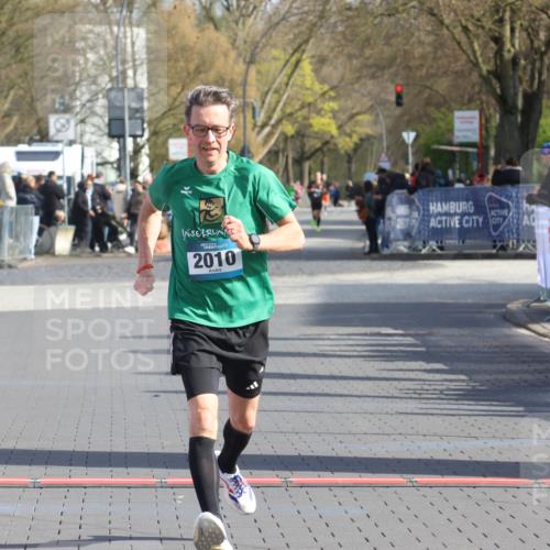 12.04.2026 - 45. Internationalen Wilhelmsburger Insellauf Strokosch-Dieckow http://msf.ph/oto/9452305 12.04.2026 10:22:28 Ziel 3771, 2010 meine-sportfotos.de