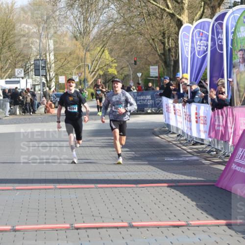 12.04.2026 - 45. Internationalen Wilhelmsburger Insellauf Strokosch-Dieckow http://msf.ph/oto/9452309 12.04.2026 10:22:40 Ziel 3053, 4694 meine-sportfotos.de