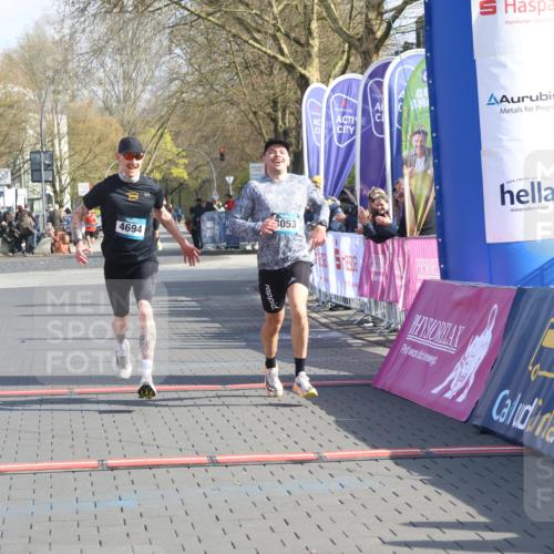 12.04.2026 - 45. Internationalen Wilhelmsburger Insellauf Strokosch-Dieckow http://msf.ph/oto/9452337 12.04.2026 10:22:42 Ziel 3053, 4694 meine-sportfotos.de