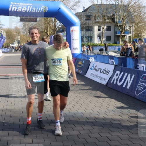 12.04.2026 - 45. Internationalen Wilhelmsburger Insellauf Strokosch-Dieckow http://msf.ph/oto/9452343 12.04.2026 10:34:56 Ziel 5480, 3042, 3065, 2123 meine-sportfotos.de