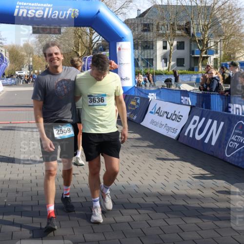 12.04.2026 - 45. Internationalen Wilhelmsburger Insellauf Strokosch-Dieckow http://msf.ph/oto/9452346 12.04.2026 10:34:57 Ziel 5480, 3042, 3065, 2123 meine-sportfotos.de