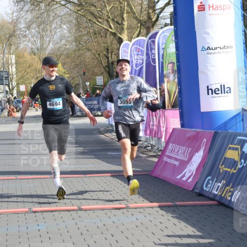 12.04.2026 - 45. Internationalen Wilhelmsburger Insellauf Strokosch-Dieckow http://msf.ph/oto/9452352 12.04.2026 10:22:42 Ziel 3053, 4694 meine-sportfotos.de