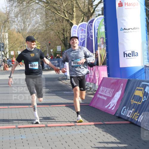 12.04.2026 - 45. Internationalen Wilhelmsburger Insellauf Strokosch-Dieckow http://msf.ph/oto/9452354 12.04.2026 10:22:42 Ziel 3053, 4694 meine-sportfotos.de