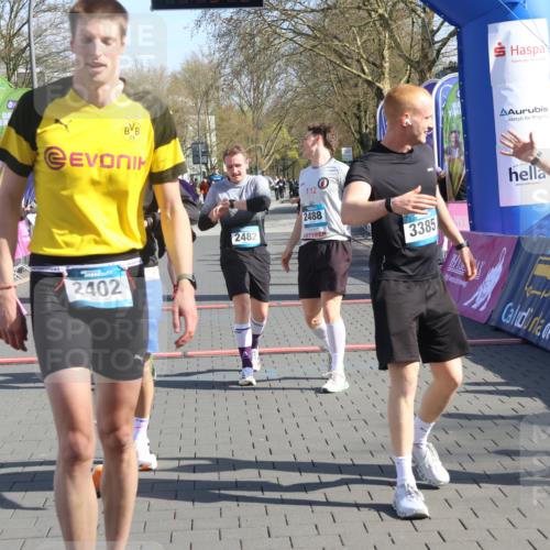 12.04.2026 - 45. Internationalen Wilhelmsburger Insellauf Strokosch-Dieckow http://msf.ph/oto/9452395 12.04.2026 10:35:14 Ziel 2402, 2917, 2459, 2488, 2482, 4108, 3324 meine-sportfotos.de