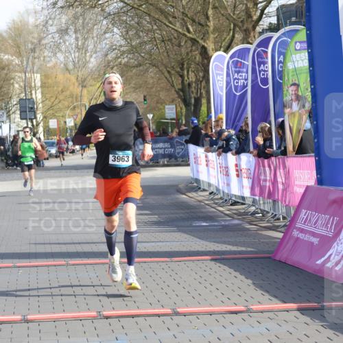 12.04.2026 - 45. Internationalen Wilhelmsburger Insellauf Strokosch-Dieckow http://msf.ph/oto/9452398 12.04.2026 10:22:59 Ziel 5561, 3963 meine-sportfotos.de