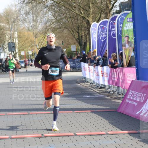 12.04.2026 - 45. Internationalen Wilhelmsburger Insellauf Strokosch-Dieckow http://msf.ph/oto/9452403 12.04.2026 10:22:59 Ziel 5561, 3963 meine-sportfotos.de