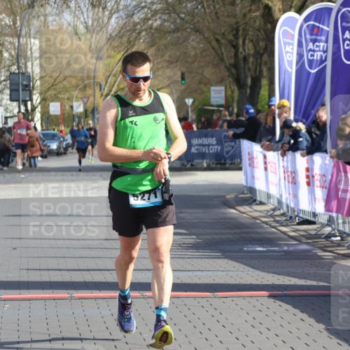 12.04.2026 - 45. Internationalen Wilhelmsburger Insellauf Strokosch-Dieckow http://msf.ph/oto/9452430 12.04.2026 10:23:05 Ziel 5271 meine-sportfotos.de