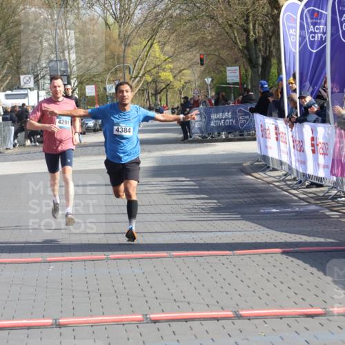 12.04.2026 - 45. Internationalen Wilhelmsburger Insellauf Strokosch-Dieckow http://msf.ph/oto/9452441 12.04.2026 10:23:15 Ziel 4384, 4291 meine-sportfotos.de