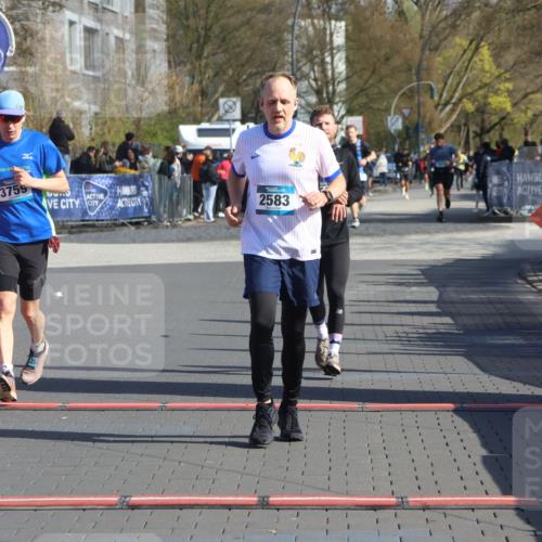 12.04.2026 - 45. Internationalen Wilhelmsburger Insellauf Strokosch-Dieckow http://msf.ph/oto/9452458 12.04.2026 10:35:40 Ziel 2497, 2583, 3759, 4127 meine-sportfotos.de