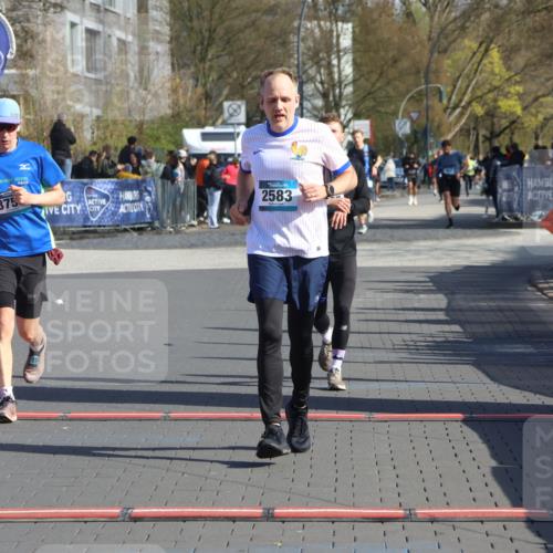 12.04.2026 - 45. Internationalen Wilhelmsburger Insellauf Strokosch-Dieckow http://msf.ph/oto/9452460 12.04.2026 10:35:40 Ziel 2497, 2583, 3759, 4127 meine-sportfotos.de