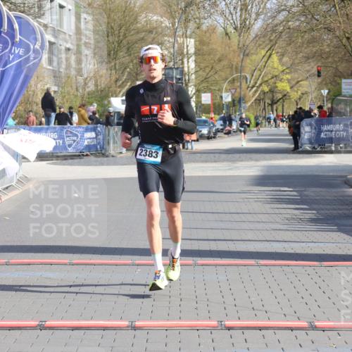 12.04.2026 - 45. Internationalen Wilhelmsburger Insellauf Strokosch-Dieckow http://msf.ph/oto/9452496 12.04.2026 10:23:23 Ziel 2383 meine-sportfotos.de