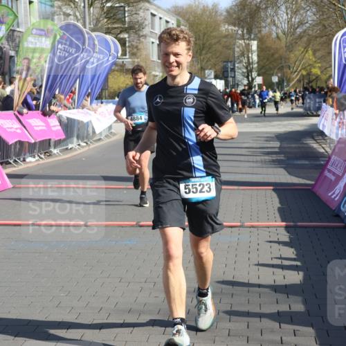12.04.2026 - 45. Internationalen Wilhelmsburger Insellauf Strokosch-Dieckow http://msf.ph/oto/9452498 12.04.2026 10:35:51 Ziel 5523, 4884 meine-sportfotos.de