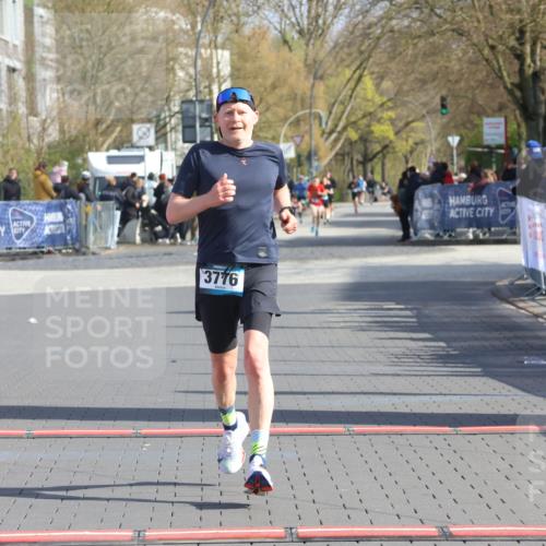 12.04.2026 - 45. Internationalen Wilhelmsburger Insellauf Strokosch-Dieckow http://msf.ph/oto/9452517 12.04.2026 10:23:41 Ziel 3776 meine-sportfotos.de