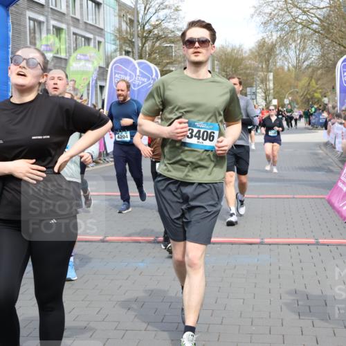 12.04.2026 - 45. Internationalen Wilhelmsburger Insellauf Strokosch-Dieckow http://msf.ph/oto/9452531 12.04.2026 13:09:31 Ziel 3261, 5324, 3406, 3359, 2981, 5712, 3791, 4453, 4204, 4611, 2440 meine-sportfotos.de