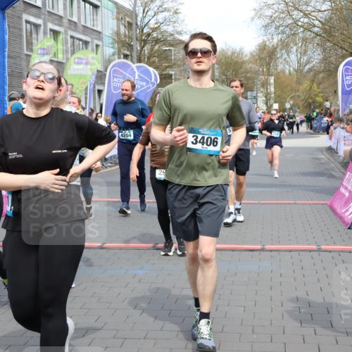12.04.2026 - 45. Internationalen Wilhelmsburger Insellauf Strokosch-Dieckow http://msf.ph/oto/9452539 12.04.2026 13:09:31 Ziel 3261, 5324, 3406, 3359, 2981, 5712, 3791, 4453, 4204, 4611, 2440 meine-sportfotos.de