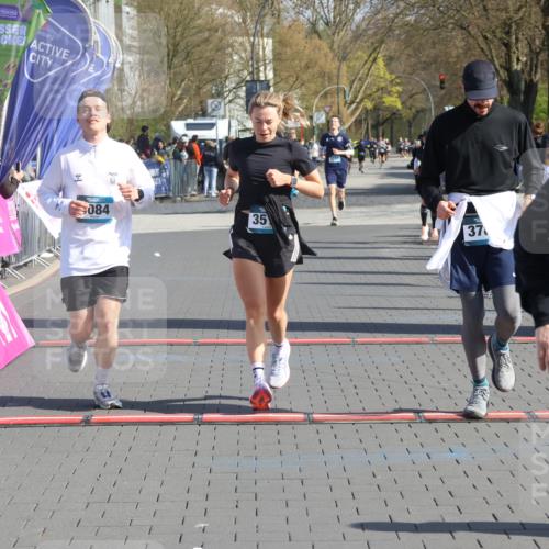 12.04.2026 - 45. Internationalen Wilhelmsburger Insellauf Strokosch-Dieckow http://msf.ph/oto/9452566 12.04.2026 10:36:17 Ziel 5589, 3084, 3516 meine-sportfotos.de