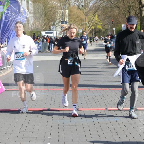 12.04.2026 - 45. Internationalen Wilhelmsburger Insellauf Strokosch-Dieckow http://msf.ph/oto/9452581 12.04.2026 10:36:17 Ziel 5589, 3084, 3516 meine-sportfotos.de