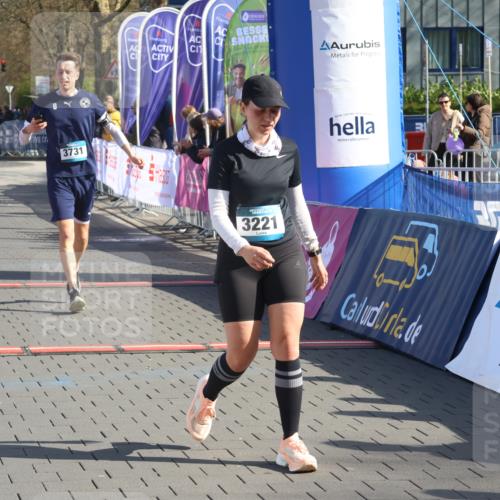 12.04.2026 - 45. Internationalen Wilhelmsburger Insellauf Strokosch-Dieckow http://msf.ph/oto/9452598 12.04.2026 10:36:24 Ziel 3221, 2192, 3731, 4118 meine-sportfotos.de