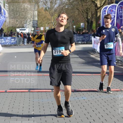 12.04.2026 - 45. Internationalen Wilhelmsburger Insellauf Strokosch-Dieckow http://msf.ph/oto/9452603 12.04.2026 10:36:26 Ziel 3221, 2192, 3731, 4118 meine-sportfotos.de
