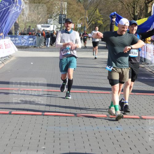 12.04.2026 - 45. Internationalen Wilhelmsburger Insellauf Strokosch-Dieckow http://msf.ph/oto/9452678 12.04.2026 10:36:43 Ziel 4172, 4030, 5291 meine-sportfotos.de