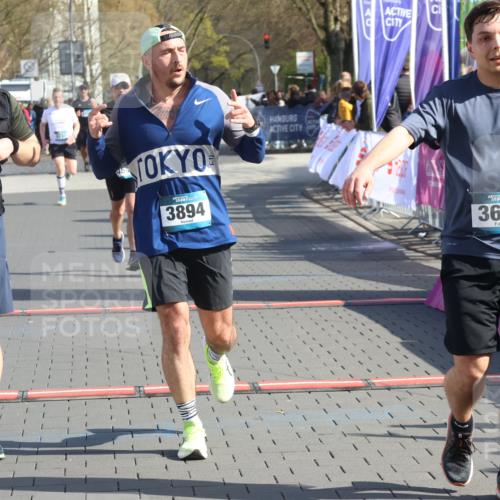 12.04.2026 - 45. Internationalen Wilhelmsburger Insellauf Strokosch-Dieckow http://msf.ph/oto/9452812 12.04.2026 10:37:07 Ziel 3629, 3894, 4544 meine-sportfotos.de