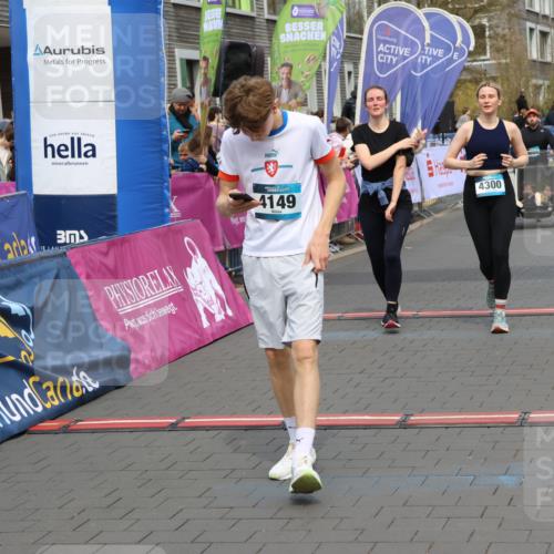 12.04.2026 - 45. Internationalen Wilhelmsburger Insellauf Strokosch-Dieckow http://msf.ph/oto/9452816 12.04.2026 13:08:37 Ziel 4736, 4149, 4912, 4300, 3135, 3795, 5215 meine-sportfotos.de