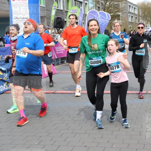 12.04.2026 - 45. Internationalen Wilhelmsburger Insellauf Strokosch-Dieckow http://msf.ph/oto/9453088 12.04.2026 13:07:52 Ziel 5078, 2925, 5226, 2745, 5028, 5148 meine-sportfotos.de