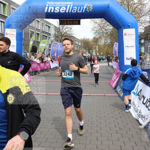 12.04.2026 - 45. Internationalen Wilhelmsburger Insellauf Strokosch-Dieckow http://msf.ph/oto/9453115 12.04.2026 13:07:49 Ziel 3242, 5078, 2925, 5226, 2745, 5028, 5148 meine-sportfotos.de
