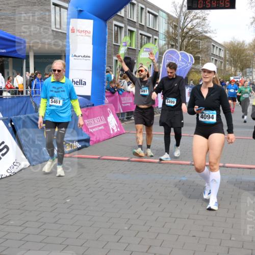 12.04.2026 - 45. Internationalen Wilhelmsburger Insellauf Strokosch-Dieckow http://msf.ph/oto/9453134 12.04.2026 13:07:45 Ziel 5202, 4094, 3672, 5497, 5499, 5461, 3242, 5078 meine-sportfotos.de