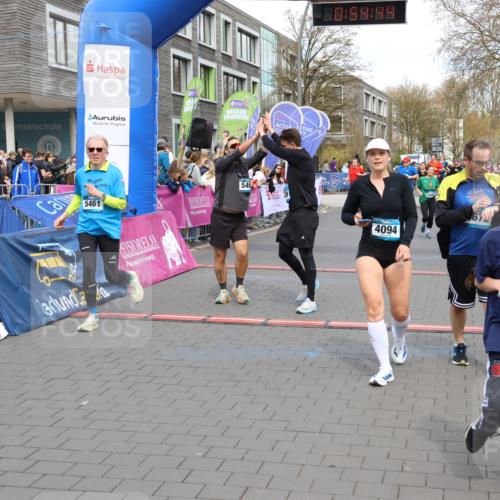 12.04.2026 - 45. Internationalen Wilhelmsburger Insellauf Strokosch-Dieckow http://msf.ph/oto/9453152 12.04.2026 13:07:44 Ziel 5202, 4094, 3672, 5497, 5499, 5461, 3242, 5078 meine-sportfotos.de
