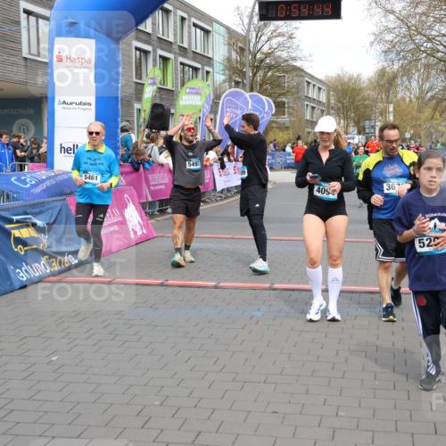 12.04.2026 - 45. Internationalen Wilhelmsburger Insellauf Strokosch-Dieckow http://msf.ph/oto/9453169 12.04.2026 13:07:44 Ziel 5202, 4094, 3672, 5497, 5499, 5461, 3242, 5078 meine-sportfotos.de