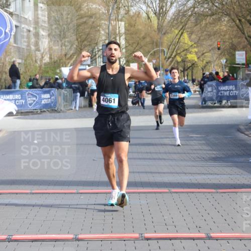 12.04.2026 - 45. Internationalen Wilhelmsburger Insellauf Strokosch-Dieckow http://msf.ph/oto/9453193 12.04.2026 10:26:40 Ziel 4061 meine-sportfotos.de