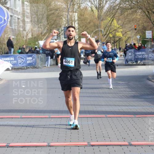 12.04.2026 - 45. Internationalen Wilhelmsburger Insellauf Strokosch-Dieckow http://msf.ph/oto/9453196 12.04.2026 10:26:40 Ziel 4061 meine-sportfotos.de