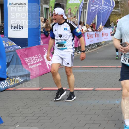 12.04.2026 - 45. Internationalen Wilhelmsburger Insellauf Strokosch-Dieckow http://msf.ph/oto/9453215 12.04.2026 13:07:36 Ziel 4138, 4764, 4665, 5713, 5194, 5069, 5076, 4723, 4724, 2943, 4722 meine-sportfotos.de