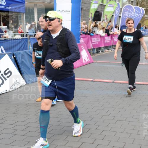 12.04.2026 - 45. Internationalen Wilhelmsburger Insellauf Strokosch-Dieckow http://msf.ph/oto/9453337 12.04.2026 13:07:14 Ziel 2804, 4479, 4114, 4173, 4729, 4273 meine-sportfotos.de