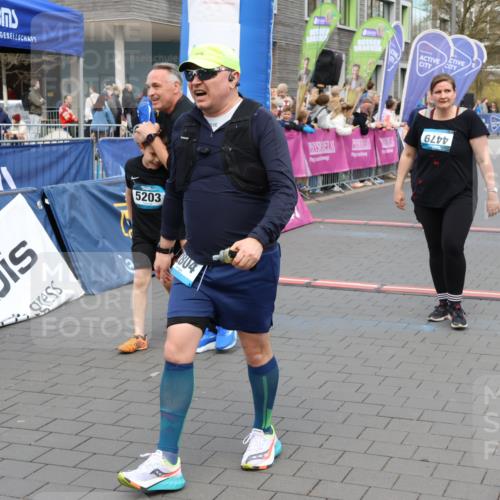 12.04.2026 - 45. Internationalen Wilhelmsburger Insellauf Strokosch-Dieckow http://msf.ph/oto/9453341 12.04.2026 13:07:13 Ziel 5132, 5203, 4496, 2804, 4479, 4114, 4173 meine-sportfotos.de