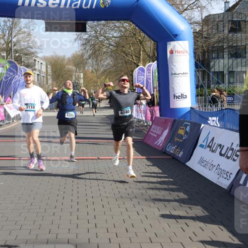 12.04.2026 - 45. Internationalen Wilhelmsburger Insellauf Strokosch-Dieckow http://msf.ph/oto/9453388 12.04.2026 10:39:48 Ziel 2878, 3110, 4040, 4325, 4871, 4393, 4976 meine-sportfotos.de
