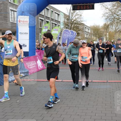12.04.2026 - 45. Internationalen Wilhelmsburger Insellauf Strokosch-Dieckow http://msf.ph/oto/9453400 12.04.2026 13:06:57 Ziel 5210, 4234, 4705, 4745, 3869, 3866, 2536, 4510, 4078, 4641, 4821, 4408, 3862, 4248 meine-sportfotos.de