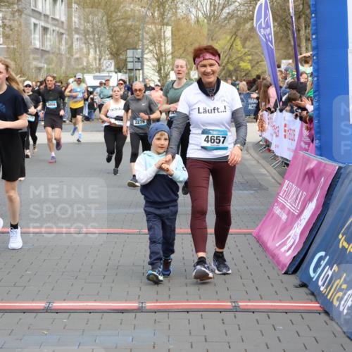 12.04.2026 - 45. Internationalen Wilhelmsburger Insellauf Strokosch-Dieckow http://msf.ph/oto/9453454 12.04.2026 13:06:43 Ziel 5859, 4657, 4006, 5218, 4133, 3264, 4091, 3278, 3877 meine-sportfotos.de