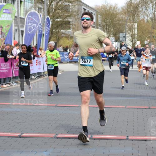 12.04.2026 - 45. Internationalen Wilhelmsburger Insellauf Strokosch-Dieckow http://msf.ph/oto/9453520 12.04.2026 13:06:32 Ziel 4236, 5677, 4507, 4638, 4010, 4011, 5719, 4092 meine-sportfotos.de