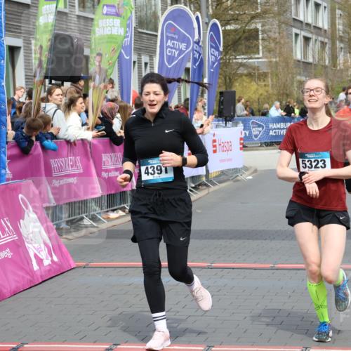 12.04.2026 - 45. Internationalen Wilhelmsburger Insellauf Strokosch-Dieckow http://msf.ph/oto/9453528 12.04.2026 13:06:27 Ziel 3032, 4391, 5323, 4432, 4236, 5677 meine-sportfotos.de
